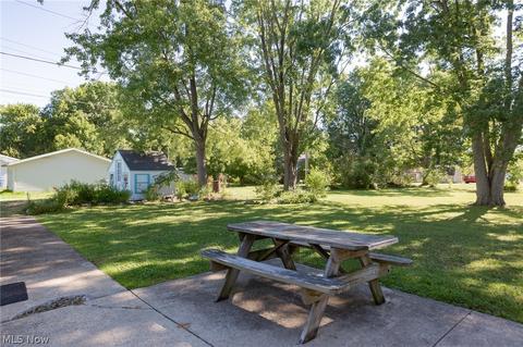 425 E Florida Ave, Sebring, OH 44672 photo 3