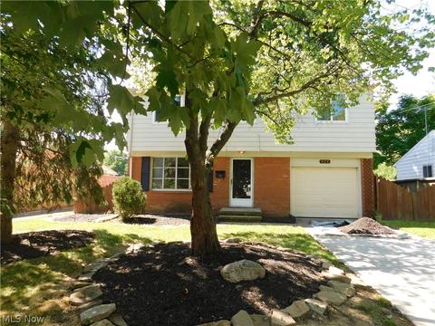 925 Wilder Ave, Elyria, OH 44035 photo 2