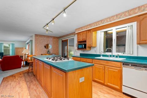 42221 Oberlin Elyria Rd, Elyria, OH 44035 photo 2