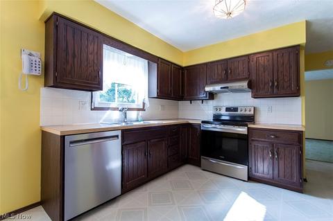 5426 Lance Rd, Medina, OH 44256 photo 9