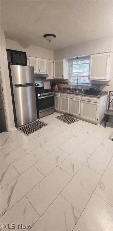 1908 4th St NE, Canton, OH 44704 photo 5