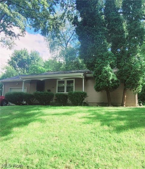 1908 4th St NE, Canton, OH 44704 photo 1