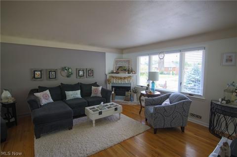 11180 Kader Dr, Parma, OH 44130 photo 5
