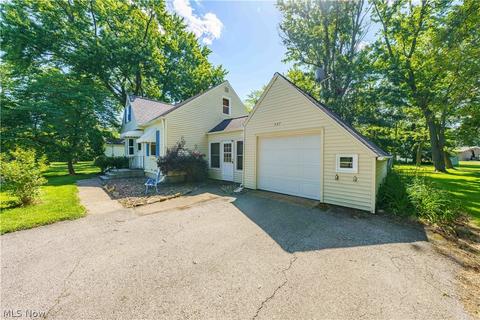557 Hilliard Rd, Elyria, OH 44035 photo 3
