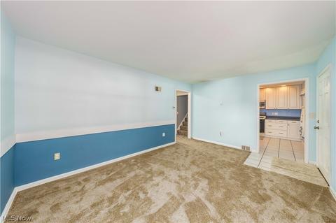 557 Hilliard Rd, Elyria, OH 44035 photo 5