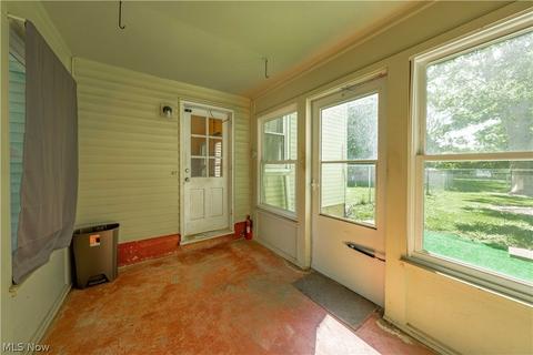 557 Hilliard Rd, Elyria, OH 44035 photo 23