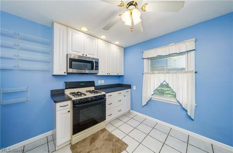 557 Hilliard Rd, Elyria, OH 44035 photo 9