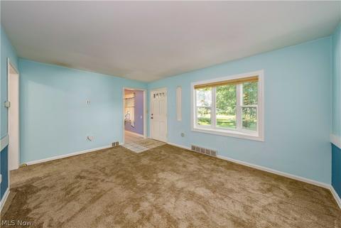 557 Hilliard Rd, Elyria, OH 44035 photo 7