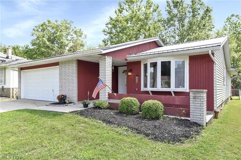 7744 E Linden Ln, Parma, OH 44130 photo 1