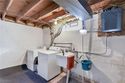 7744 E Linden Ln, Parma, OH 44130 photo 27