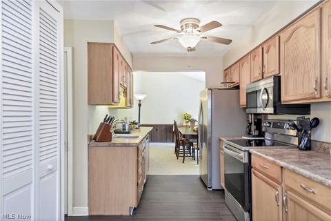 7744 E Linden Ln, Parma, OH 44130 photo 8