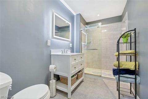 7744 E Linden Ln, Parma, OH 44130 photo 20