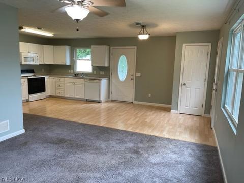 350 Hickory Run, Lagrange, OH 44050 photo 4