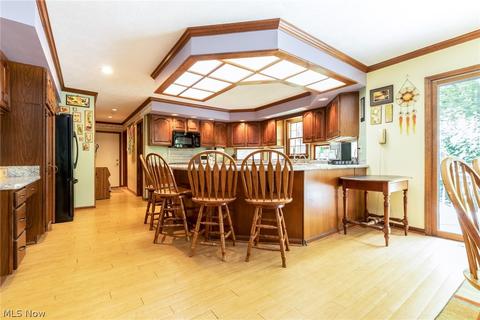 9356 Booth Rd, Kirtland, OH 44094 photo 12