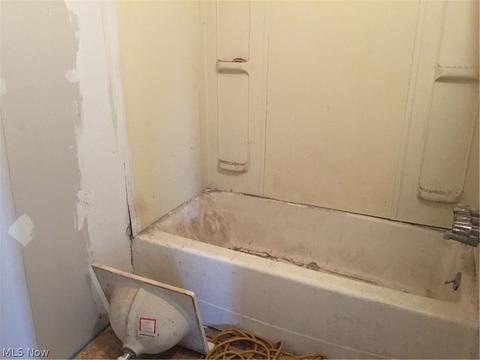 969 Belden Ave, Akron, OH 44310 photo 5