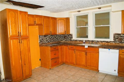 1781 E 33rd St, Lorain, OH 44055 photo 6