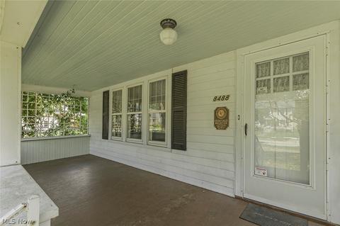 8488 Forestview Ave, Mentor, OH 44060 photo 2