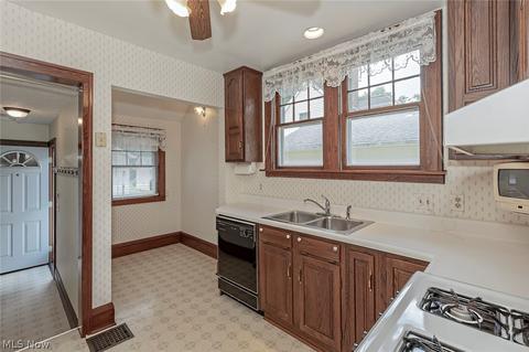 8488 Forestview Ave, Mentor, OH 44060 photo 19