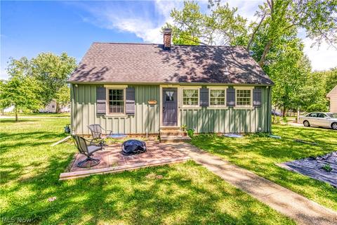675 Wesley Dr, Berea, OH 44017 photo 4