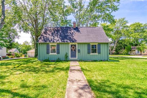 675 Wesley Dr, Berea, OH 44017 photo 1