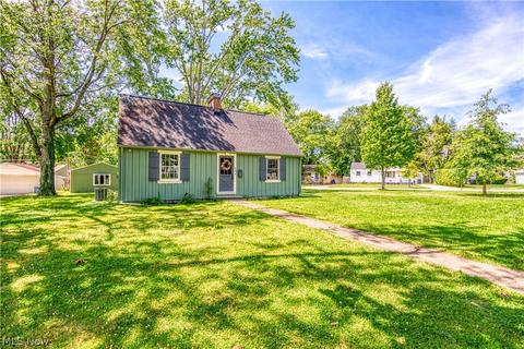 675 Wesley Dr, Berea, OH 44017 photo 3