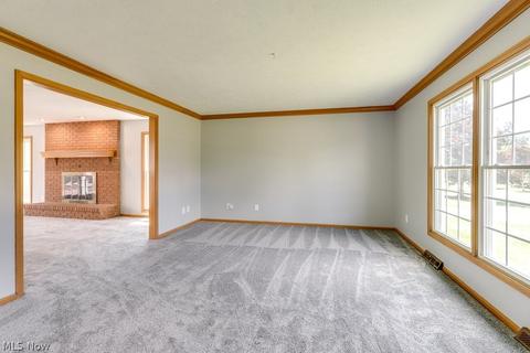 686 Nancy Dr, Aurora, OH 44202 photo 9