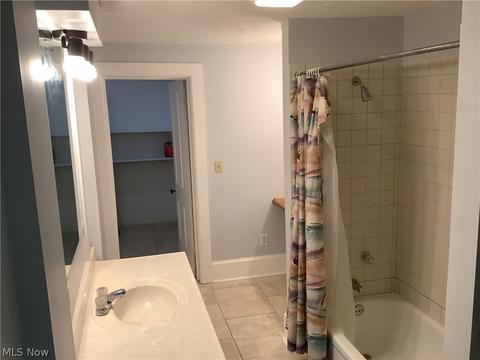 9048 N Main St, Windham, OH 44288 photo 11