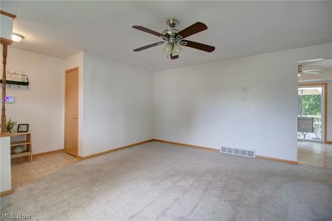 433 Windsor Dr, Elyria, OH 44035 photo 5