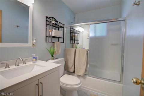 433 Windsor Dr, Elyria, OH 44035 photo 16