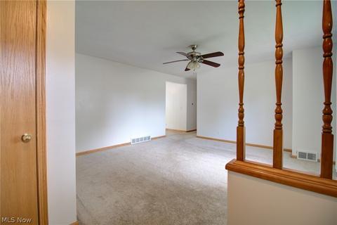 433 Windsor Dr, Elyria, OH 44035 photo 3