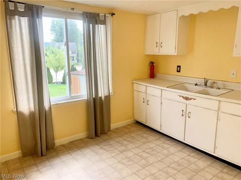 706 9th St NE, Massillon, OH 44646 photo 6