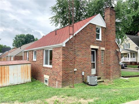 706 9th St NE, Massillon, OH 44646 photo 3