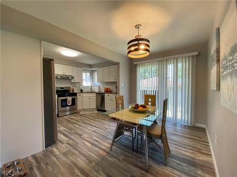 15009 Kennerdown Ave, Maple Heights, OH 44137 photo 6