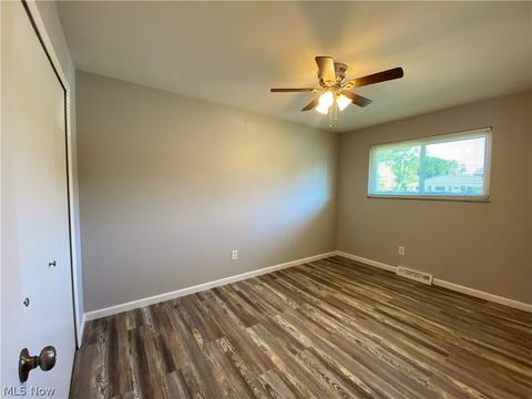 15009 Kennerdown Ave, Maple Heights, OH 44137 photo 10