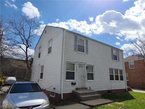 1569 E 256th St, Euclid, OH 44132 photo 2