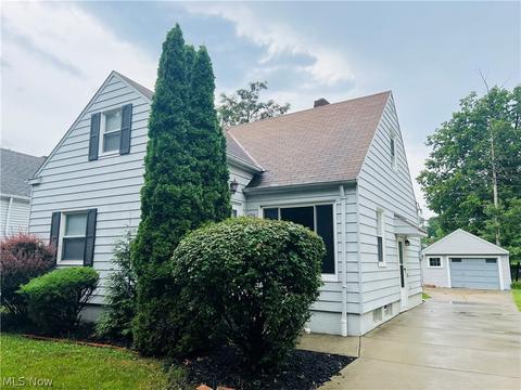 428 E 272nd St, Euclid, OH 44132 photo 1