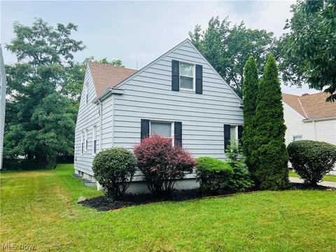 428 E 272nd St, Euclid, OH 44132 photo 2