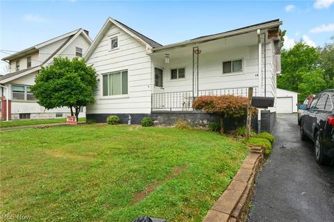 161 Perry St, Struthers, OH 44471 photo 2