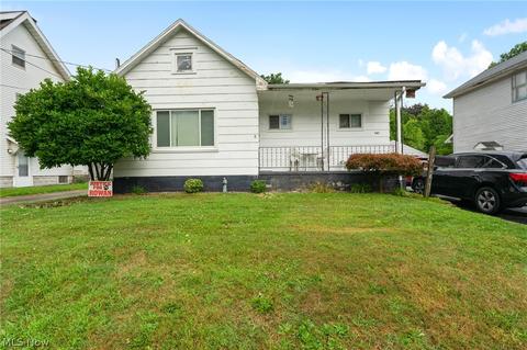 161 Perry St, Struthers, OH 44471 photo 1