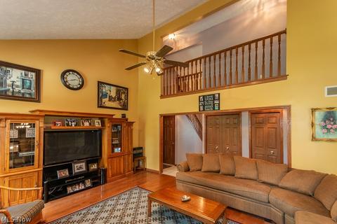 29491 White Rd, Willoughby Hills, OH 44092 photo 8