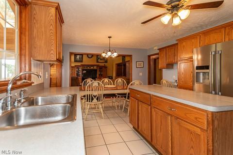 29491 White Rd, Willoughby Hills, OH 44092 photo 6