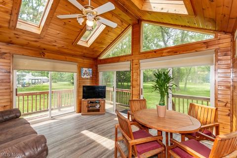 29491 White Rd, Willoughby Hills, OH 44092 photo 4