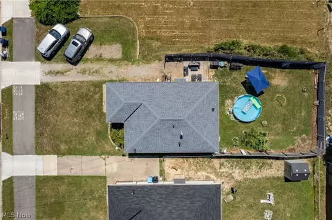 1608 Lehigh Ave, Lorain, OH 44052 photo 2