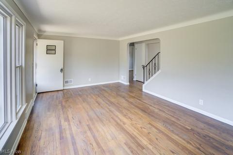 2165 E 290th St, Wickliffe, OH 44092 photo 9