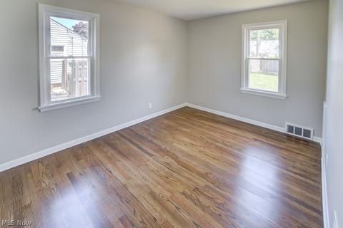 2165 E 290th St, Wickliffe, OH 44092 photo 14