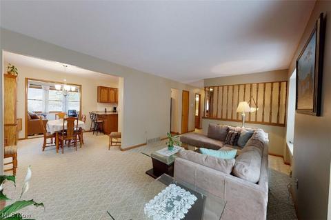 276 Windward Dr, Elyria, OH 44035 photo 8