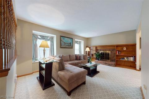 276 Windward Dr, Elyria, OH 44035 photo 7