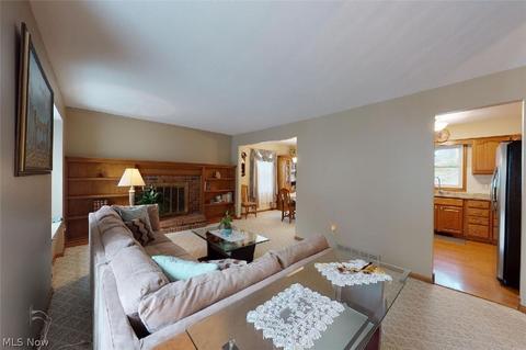 276 Windward Dr, Elyria, OH 44035 photo 6