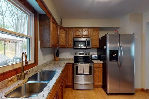 276 Windward Dr, Elyria, OH 44035 photo 13