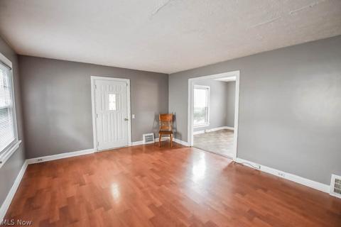 2905 Nicholas Pl NW, Canton, OH 44708 photo 3
